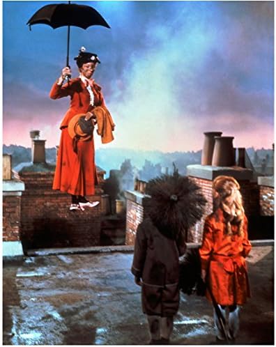 Mary Poppins (1964) 8 inch x10 hüvelyk fénykép Julie Andrews a Narancssárga Ruha Arról, hogy a Föld Tetőtéri w/Gyermek Keresi